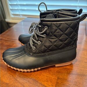 NWT Crown Vintage Hally Duck Boots Size 7